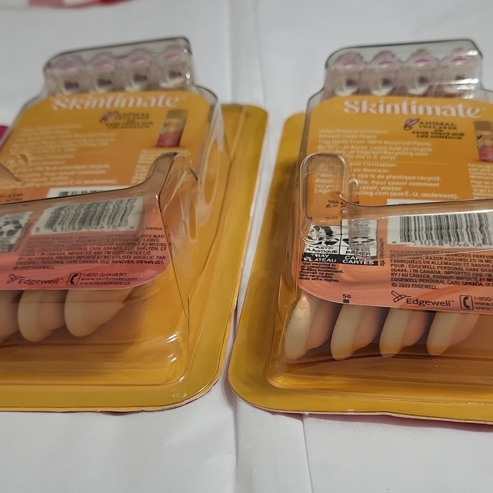 Skintimate Raspberry Rain and Vanilla Sugar Razors - Picture 10 of 13